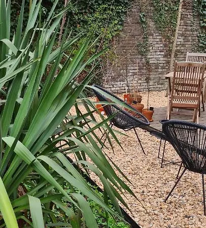 Willem Ii לינה וארוחת בוקר 3*